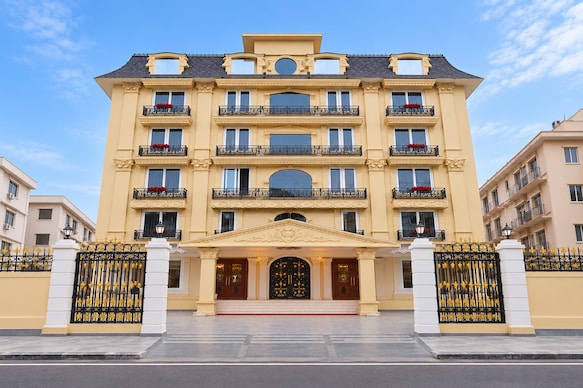 Hotel Nirvana