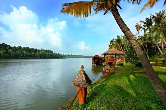 Fragrant Nature Backwater Resort, Kollam