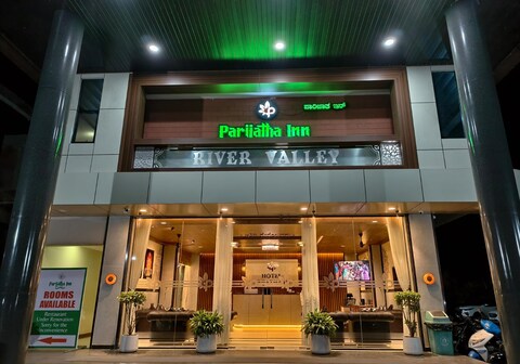 Hotel Parijatha Inn