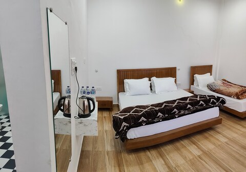 Hasuli Hotel sari village