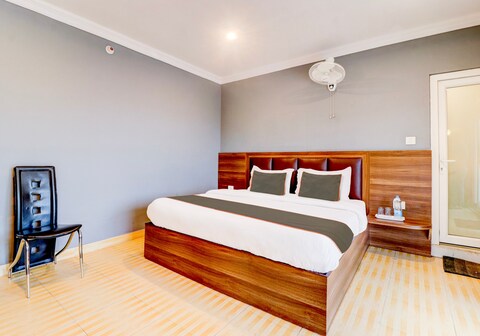 Collection O Vinayak View King Hotel & Restaurant