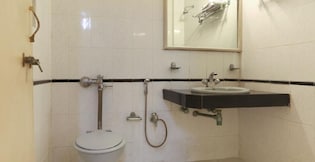 Hotel Green Plaza, Pune Hotel Green Plaza, Pune