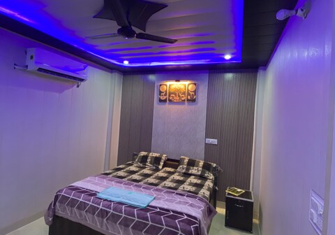 Samrat Hotel