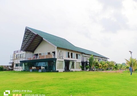 Riviera Resort and Hotel