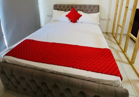 Ginger Garlic Studio Apartment