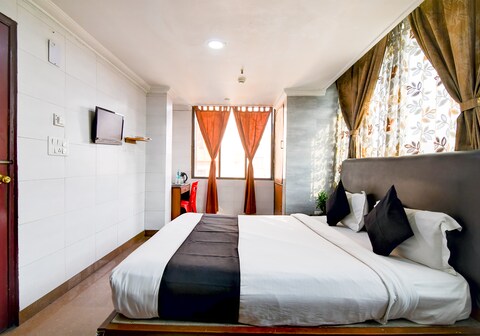 Brill Raj Palace 13 min from Airport