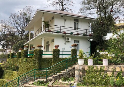 Home in the Hills | WIFI x View