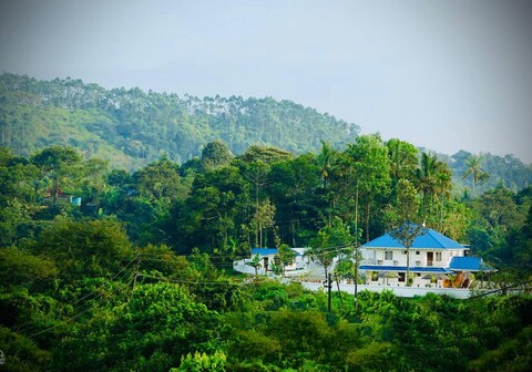 Misty 36 Homestay | Rooms & Guided Treks