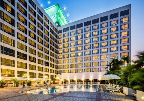 Bangkok Palace Hotel