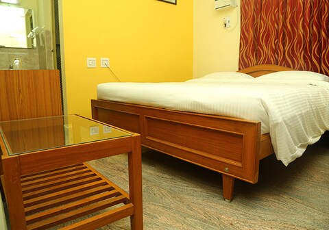 Hotel Green Grande Inn