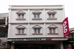 OYO 14811 Hotel Royal Monarch, Gorakhpur OYO 14811 Hotel Royal Monarch, Gorakhpur