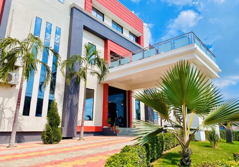 Mauryan's Premier,Gaya