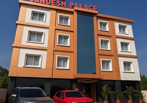 Hotel Sandesh Palace