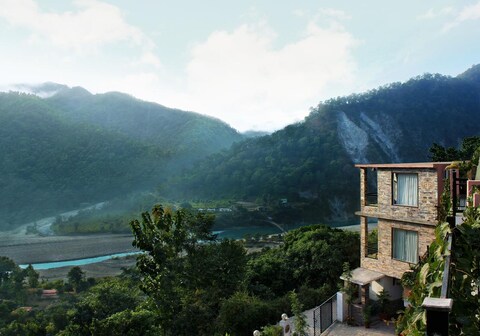 Saalvan Resort
