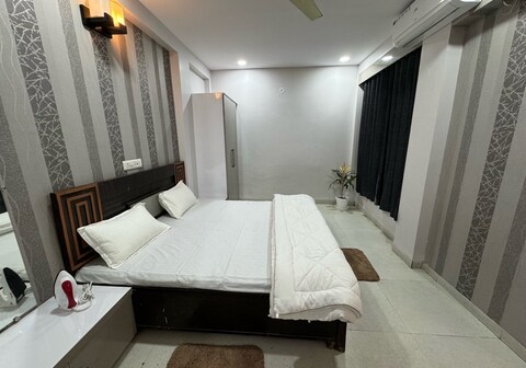 Leela Homestay Indore -Jasmine