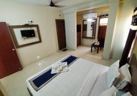 DhamStay UK Palace Near Puri Beach 100 Meters