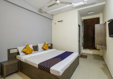 Hotel O Divya Palace