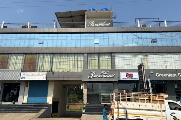 HOTEL PARAMOUNT