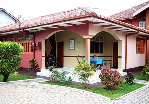 Paradise Holiday Village Colombo