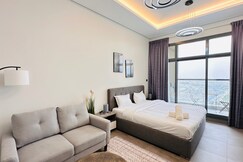 Upscale Apartment at Oval Tower Near Downtown with Balcony and Parking by Belvilla, Dubai Upscale Apartment at Oval Tower Near Downtown with Balcony and Parking by Belvilla, Dubai