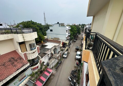 Shree Ram Dormitory & Stay,s.