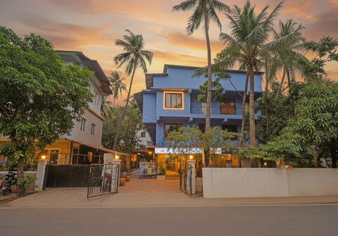 FabHotel 22 Square Living Spaces - Nr. Calangute Beach