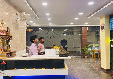 Hotel Shreya Galaxy