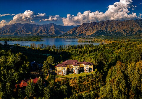 Karan Mahal Dal View