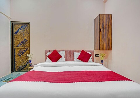 Hotel Pavitram