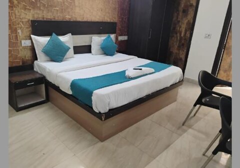 FabHotel Diamond Key