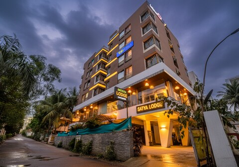 FabHotel Sai Raj - Nr. Zeel College