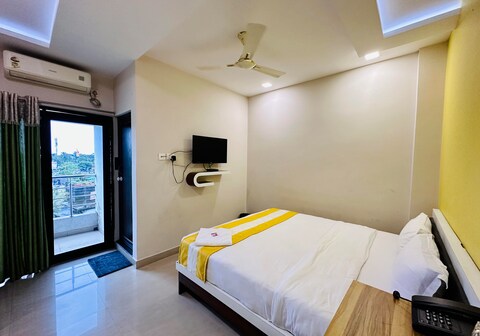 CHIRAGDEEP BANQUET HALL AND LODGING