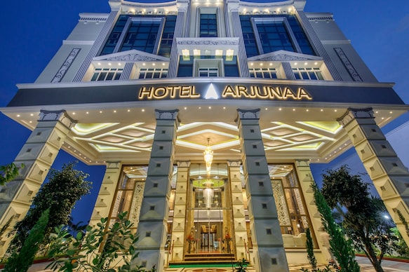 HOTEL ARJUNAA