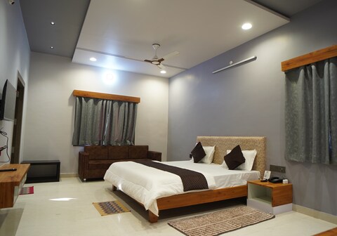 ARAVALI HOTEL AND RESTAURANT