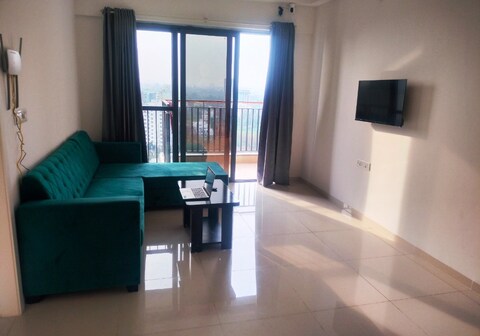 2BHK Gold Amanora Park Town