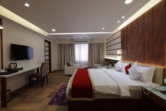 HOTEL THE LOTUS PARK ELLISBRIDGE