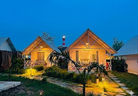 Praveg Beach Resort Daman, Lighthouse Beach