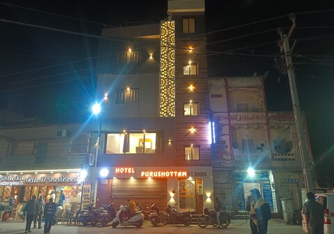 HOTEL PURUSHOTTAM