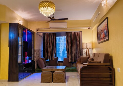 Private room in a 2 bhk fully furnished