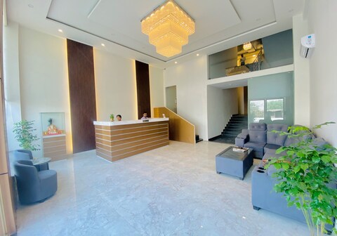 Ayansh Klyde Inn Lucknow