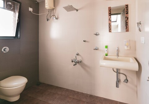 GOLDEN FINCH 3BHK PRIAVTE POOL VILLA