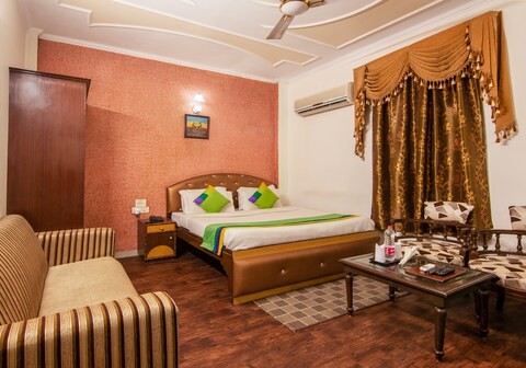 Treebo Paras International