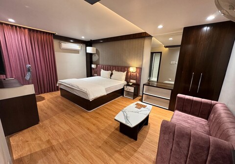 HOTEL GOLDEN TULIP JALPAIGURI