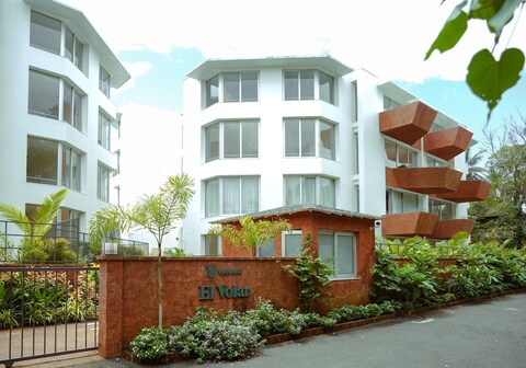 ElVolar Bright Contemporary 2BHK Apartment (03)