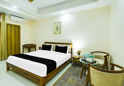 Hotel O Royal Retreat