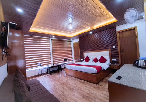 Hotel Snow Ark, Dalhousie