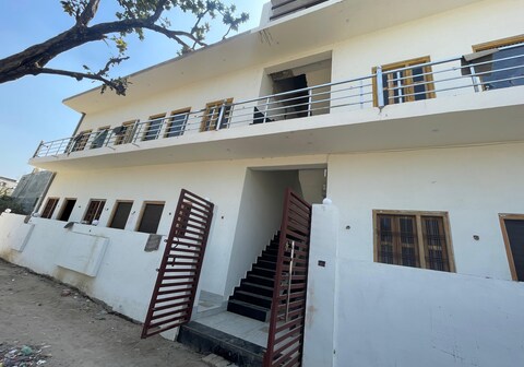 Shri Vishwanath Guest House