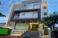 Hotel Grand Avenue, Lucknow Hotel Grand Avenue, Lucknow