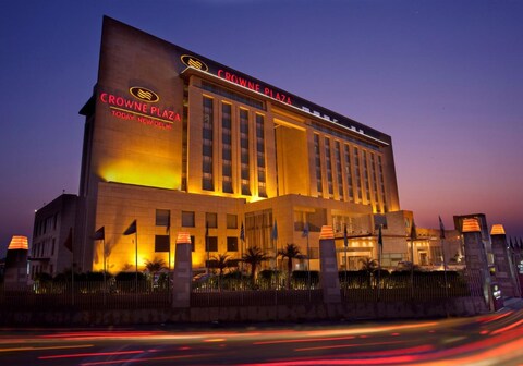 Crowne Plaza Hotel New Delhi Okhla by IHG
