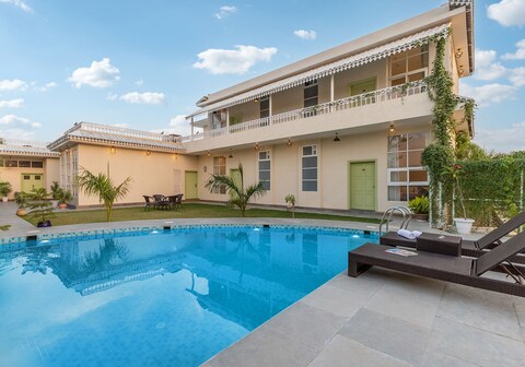 StayVista at Sage @ The Pastel Courtyard